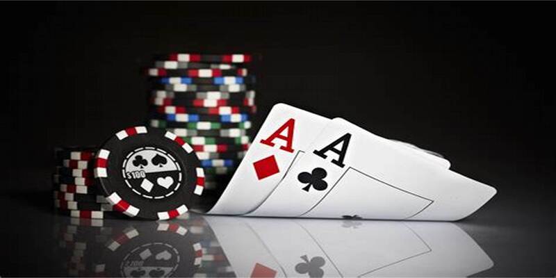Game bài poker 12BET có nhiều vòng cược hay ho